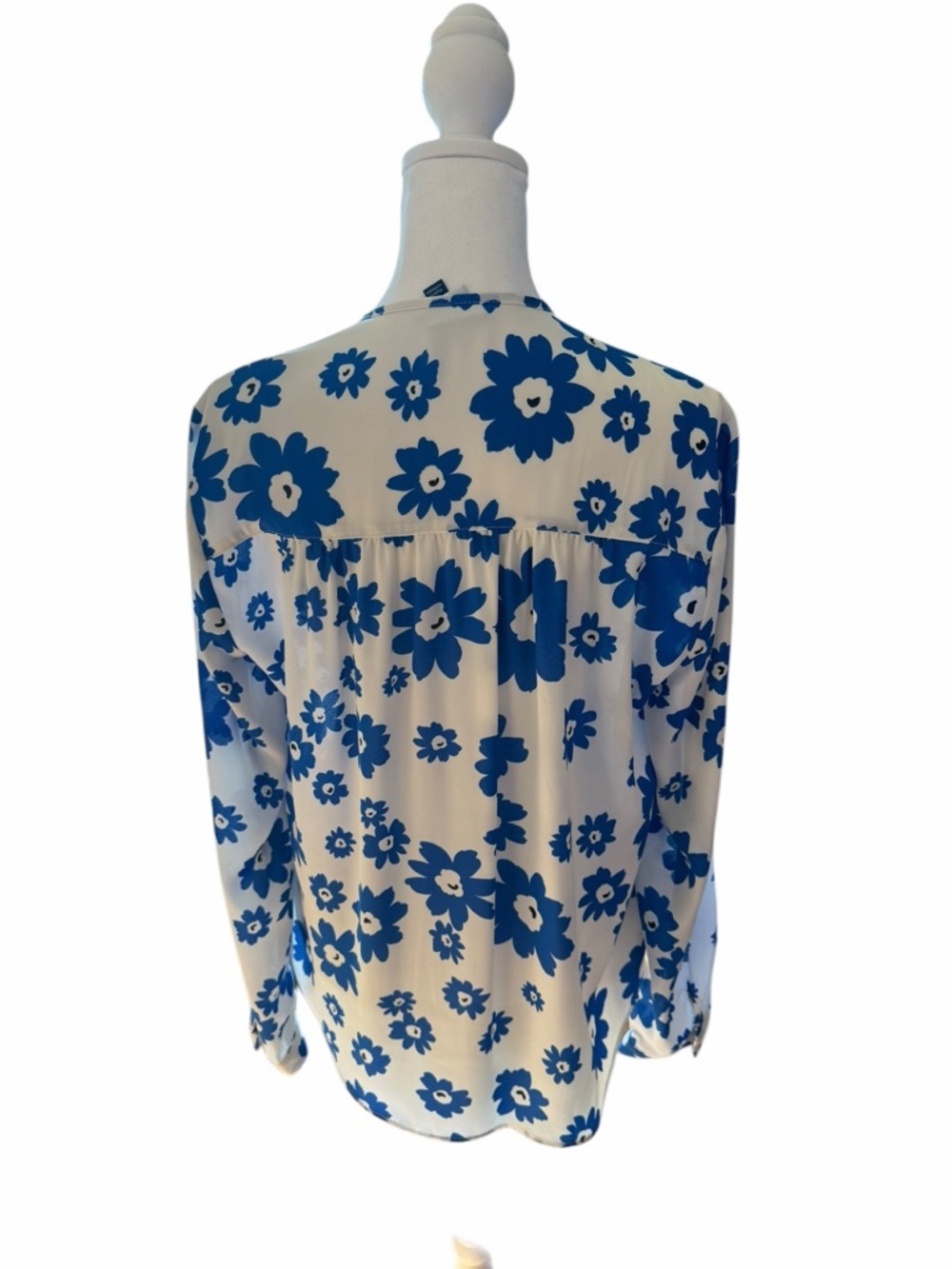 Cabi Blue Floral V-Neck Button Front Women's Top - Picture 6 of 7